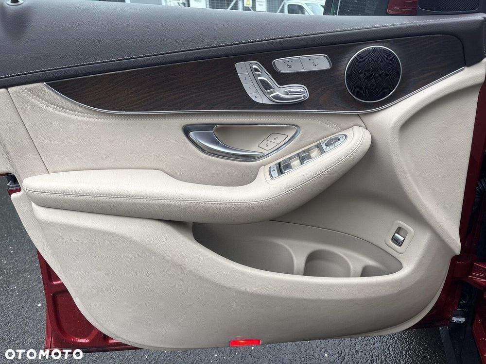 Mercedes-Benz GLC - 16