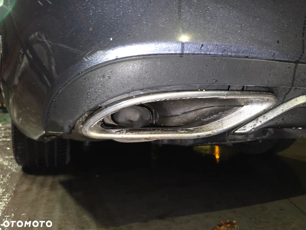 Mercedes-Benz Klasa E 350 BlueTEC 4Matic 7G-TRONIC Elegance - 32