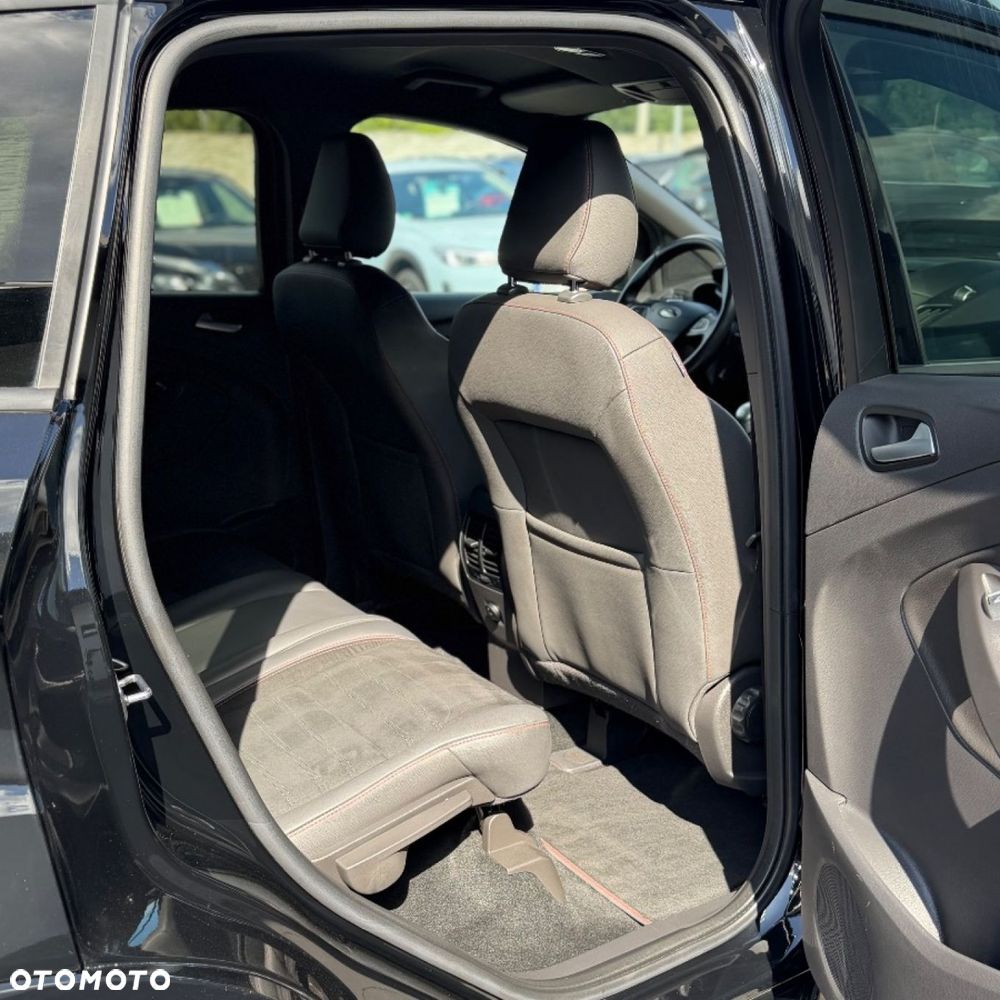Ford Kuga - 30