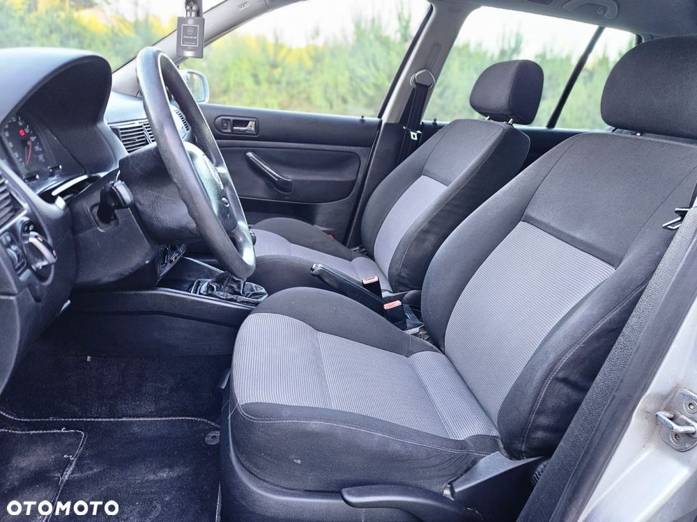 Volkswagen Golf - 11
