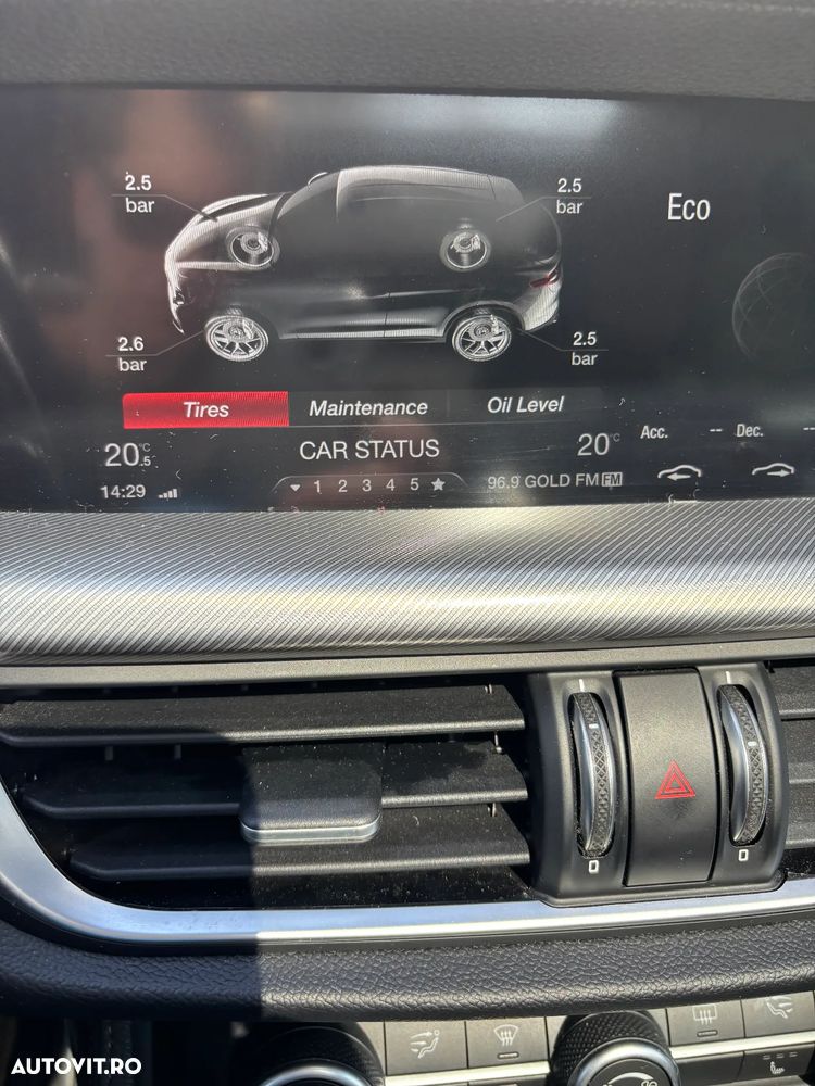 Alfa Romeo Stelvio 2.0 Turbo 16V AT8-Q4 Ti - 16