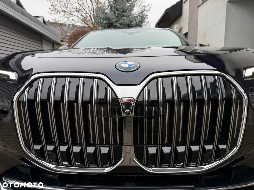 BMW Seria 7 - 12