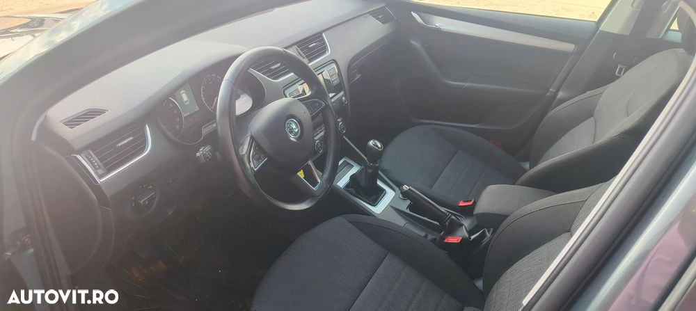Skoda Octavia 1.6 TDI Ambiente - 11