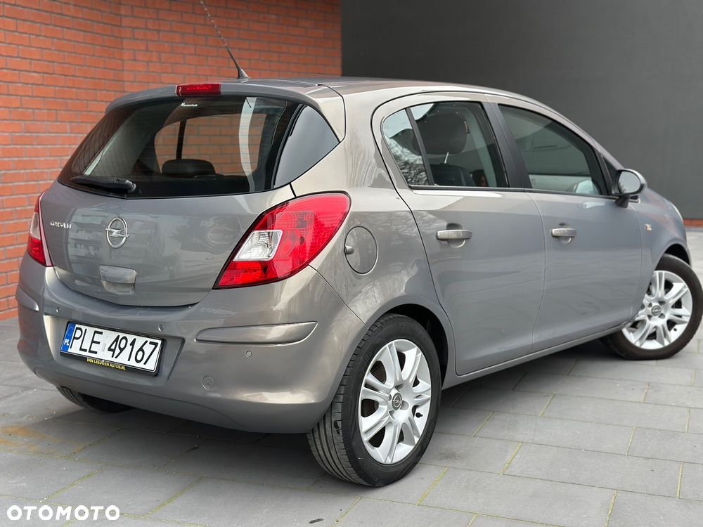 Opel Corsa 1.4 16V Edition 111 Jahre - 4