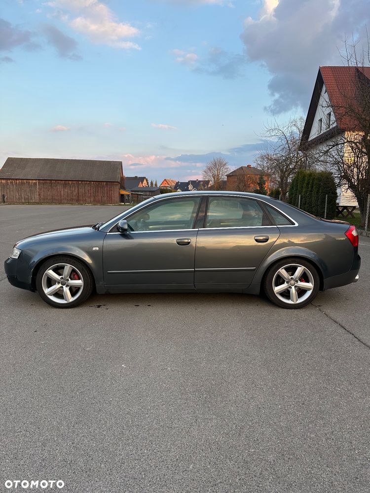 Audi A4 Limousine 3 - 4