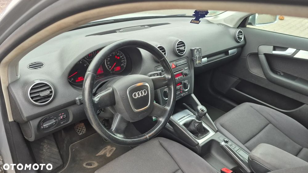 Audi A3 Sportback - 16