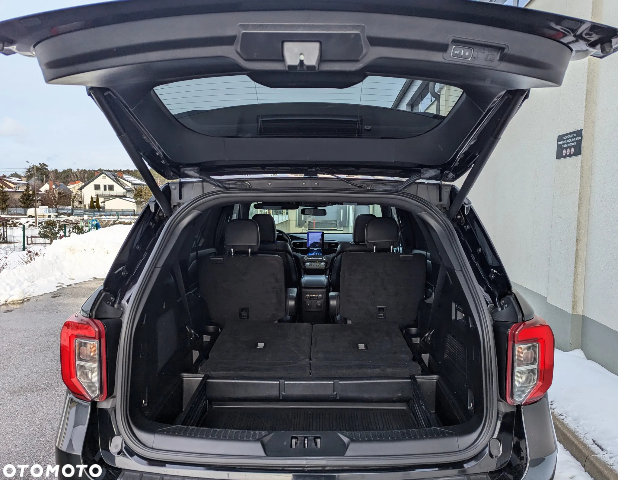 Ford Explorer EcoBoost Plug-in Hybrid ST-LINE - 29