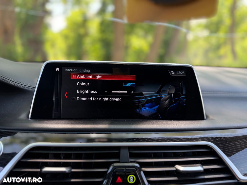 BMW Seria 7 750i xDrive Edition Exclusive - 31
