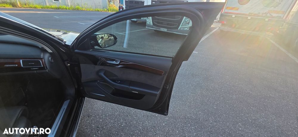 Audi A8 - 12