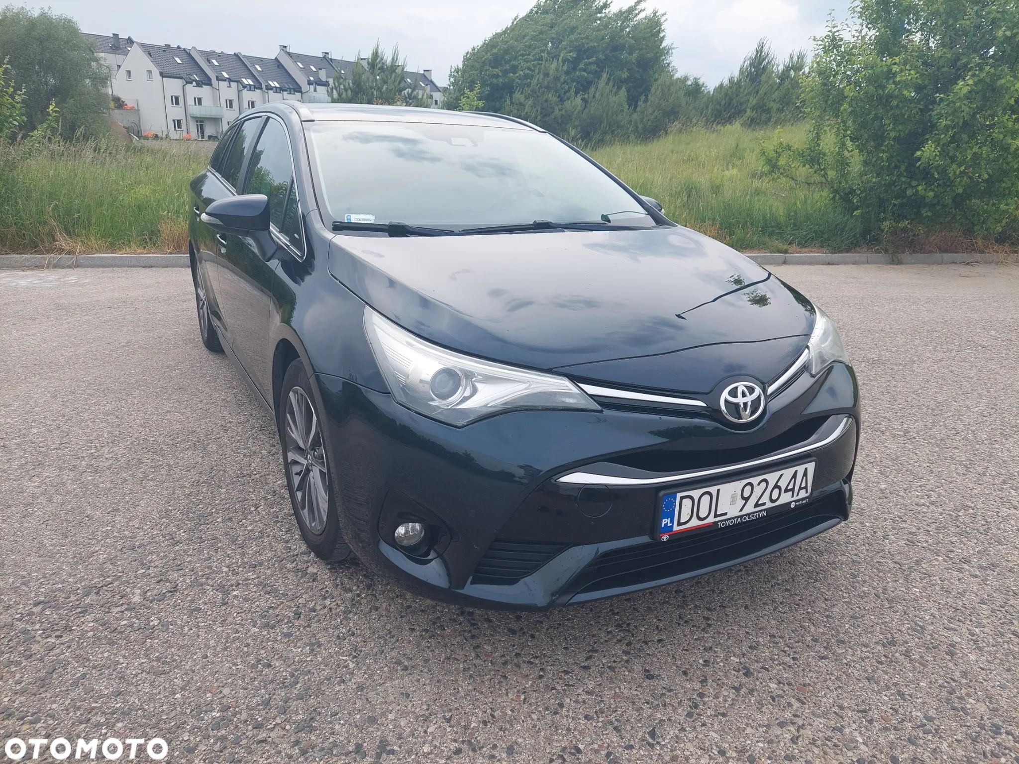 Toyota Avensis 1.8 Premium MS - 1