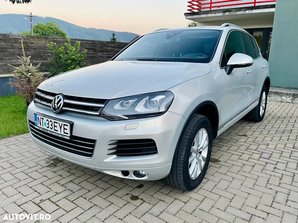 Volkswagen Touareg - 1