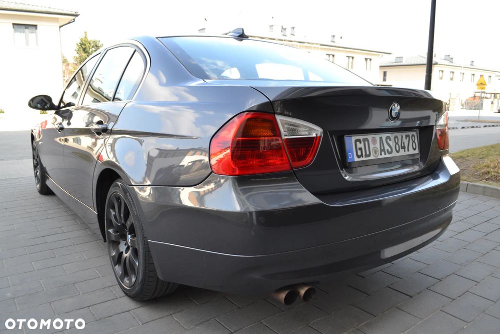 BMW Seria 3 325i - 7