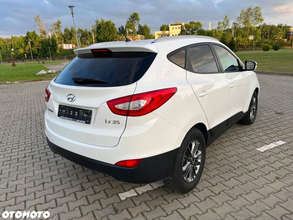 Hyundai ix35 1.6 2WD Fifa World Cup Edition - 4