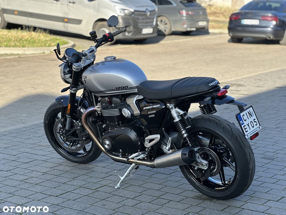 Triumph Speed Twin - 3