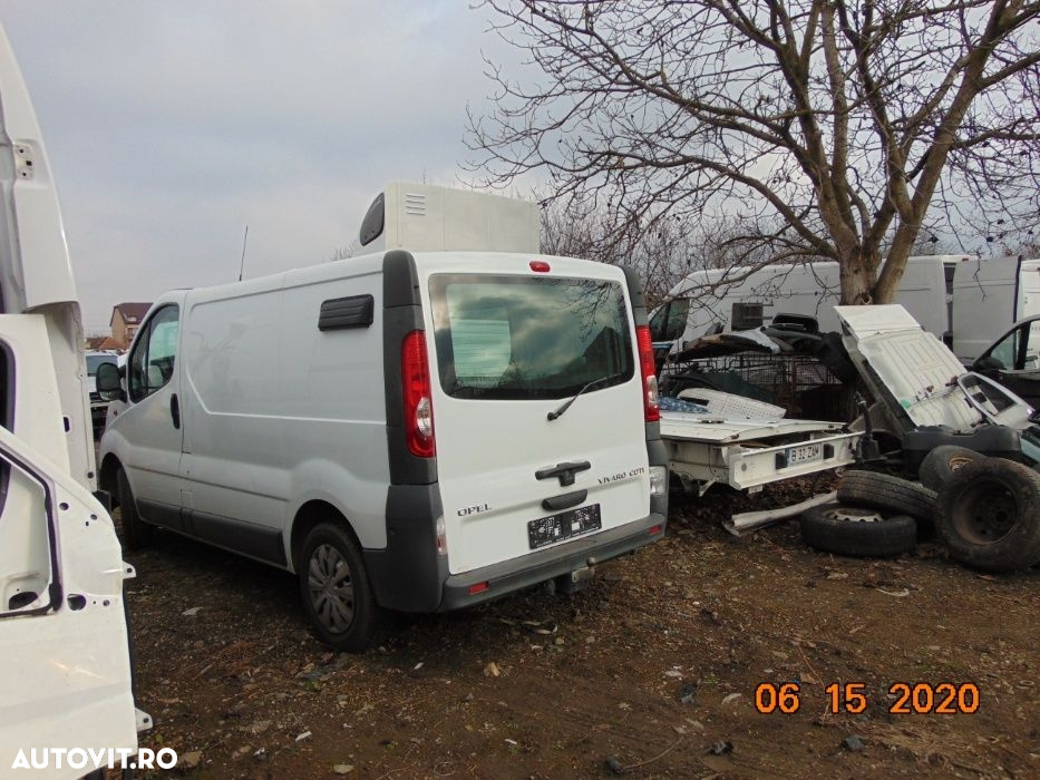 Dezmembrez Opel Vivaro 2.0cdti euro 5 Renault Trafic motor 2.0dci - 3