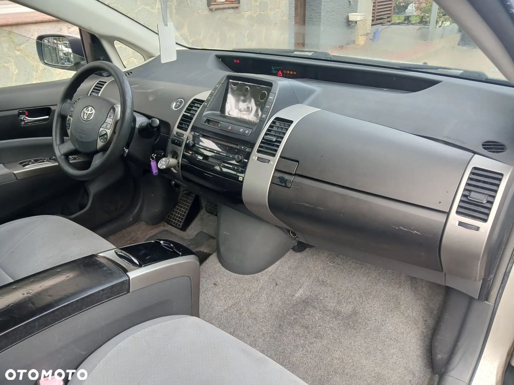 Toyota Prius - 8