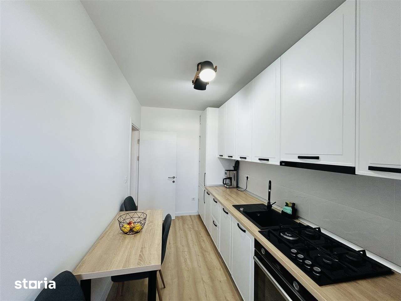 Apartament 2 camere, dressing, 2 balcoane si parcare privata — fotografia 3