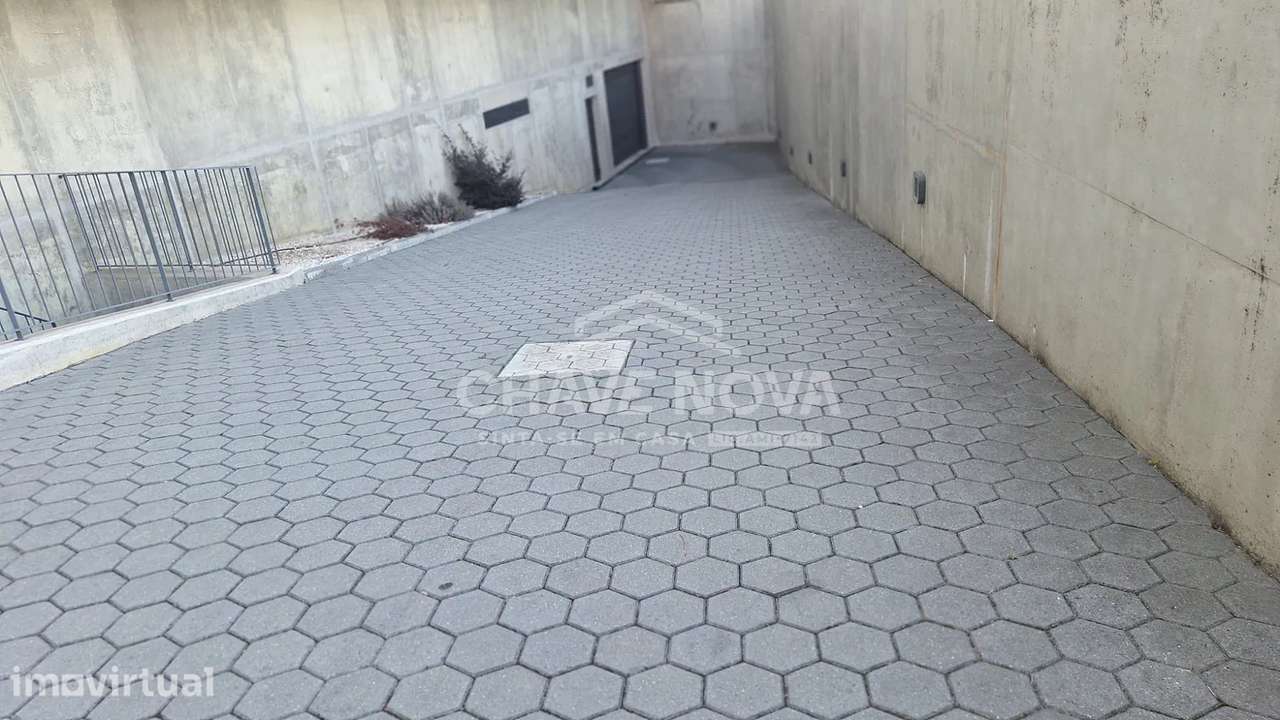 APARTAMENTO T1 EVOLUTIVO COM GARAGEM BOX | SANTO OVÍDIO - GAIA - Grande imagem: 5/19
