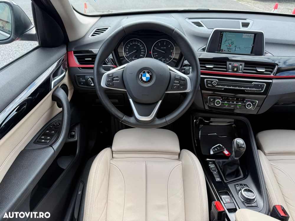 BMW X1 xDrive20d Sport Line - 8