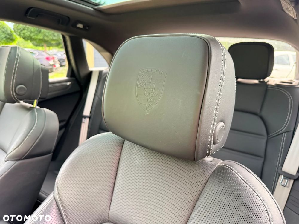 Porsche Macan T - 14