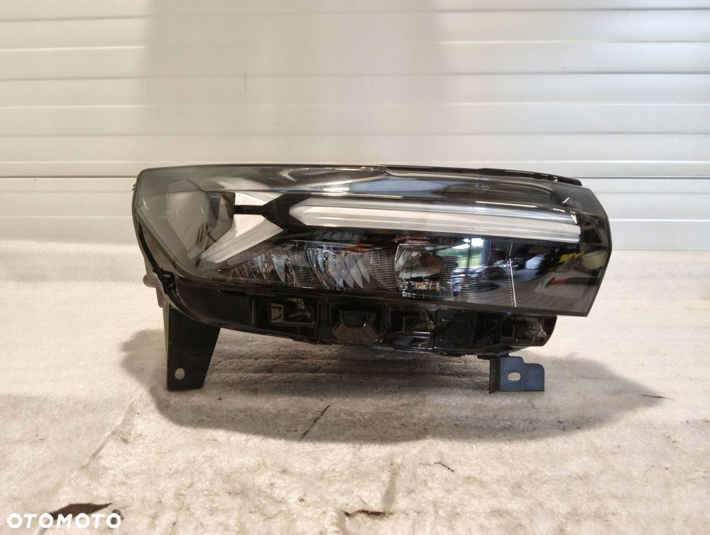 dacia duster iii full led przód strona prawa 260107725r - 1