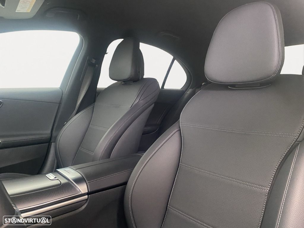 Mercedes-Benz C 300 - 7