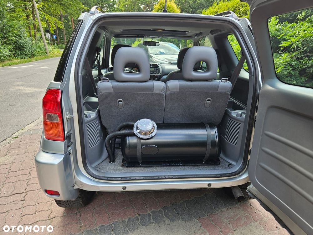 Toyota RAV4 - 13