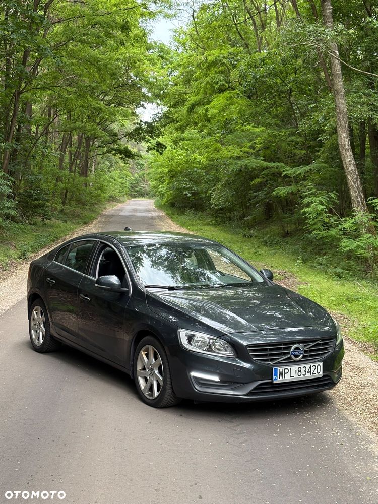 Volvo S60 D4 Drive-E Momentum - 1