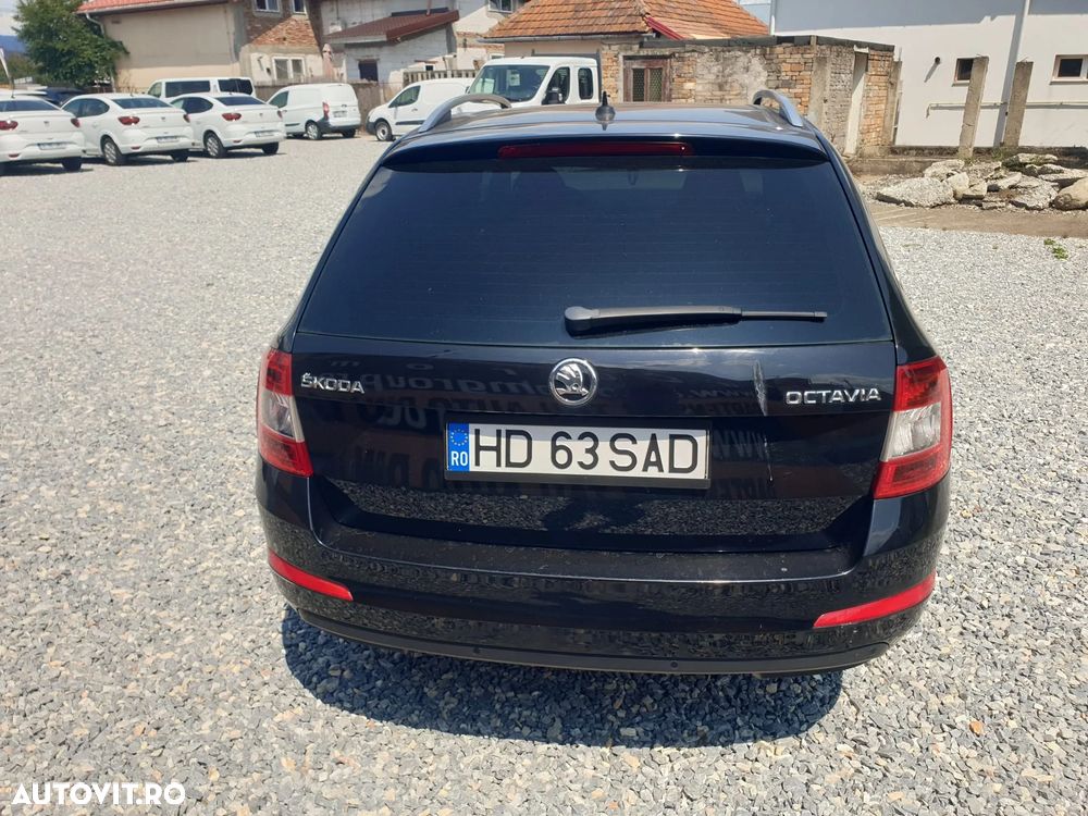 Skoda Octavia 1.6 TDI DSG Style - 6