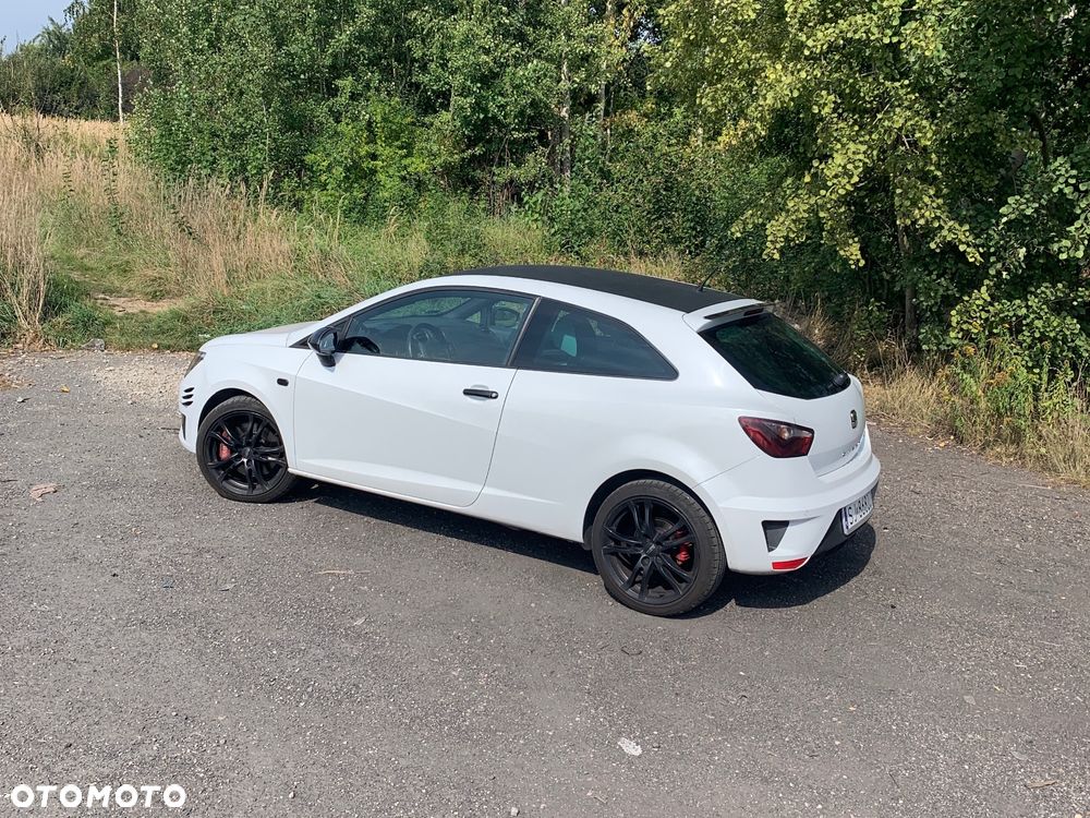Seat Ibiza 2012 photo 3