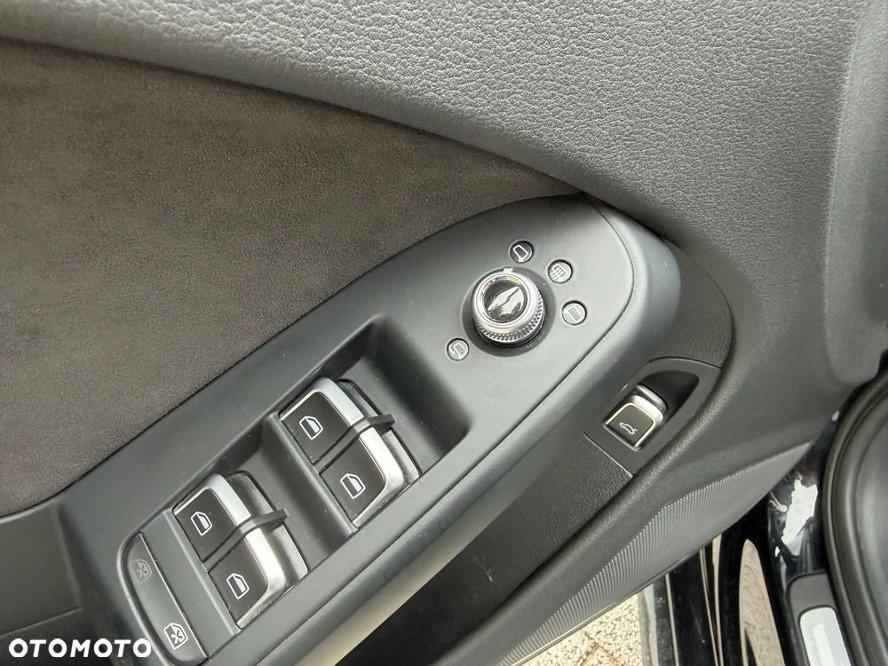 Audi A4 Avant 2.0 TDI DPF clean diesel quattro S tronic S line Sportpaket - 16