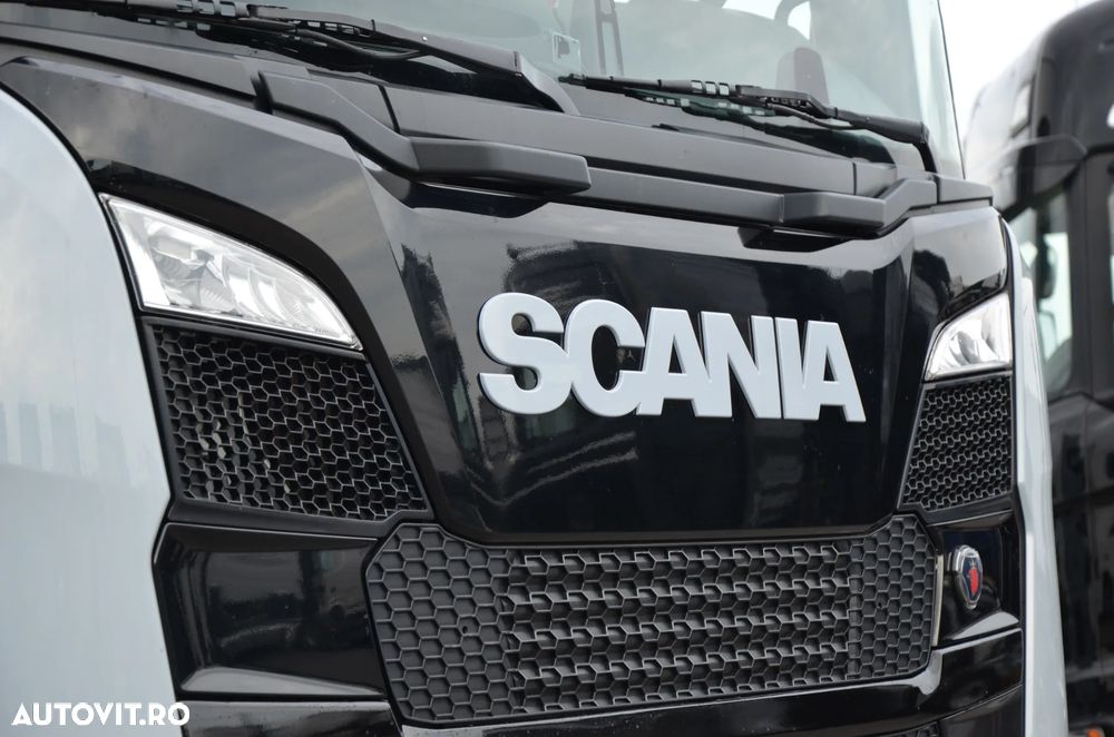 Scania S 500 / 6x2/4 PUSHER / SKÓRA / FULL LED / FULL AIR / PRZESUWANE SIODŁO / ACC / NAVI / KAMERA / ALUSY / DE 8558 - 8