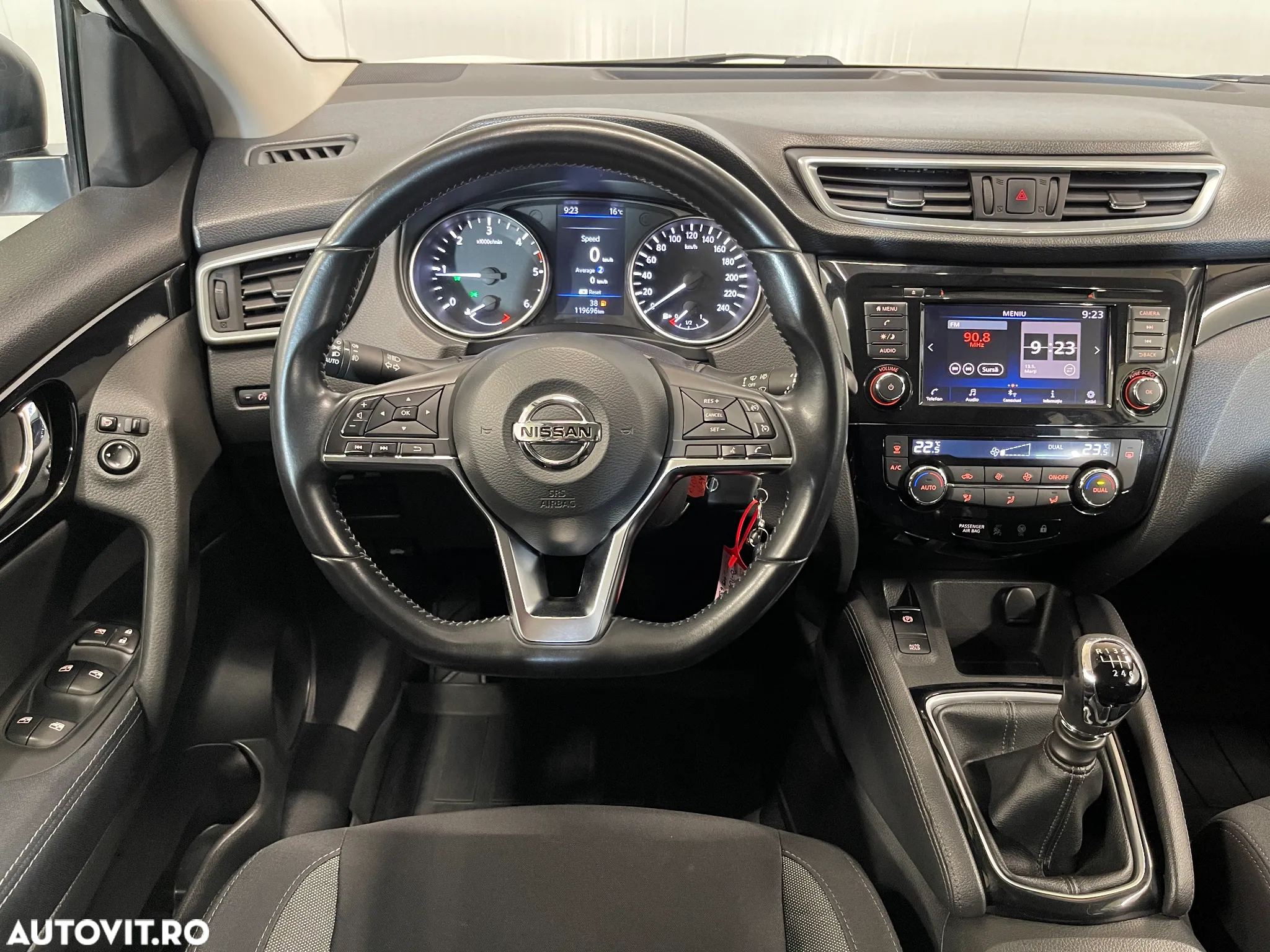 Nissan Qashqai 1.7D 150CP ALL MODE 4X4-I Tekna - 6