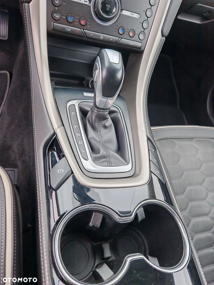 Ford Mondeo 2.0 Hybrid Vignale - 15