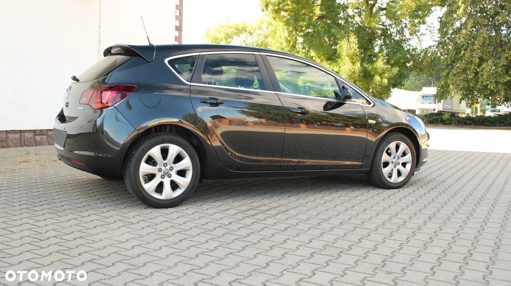 Opel Astra 1.4 Turbo Cosmo - 14