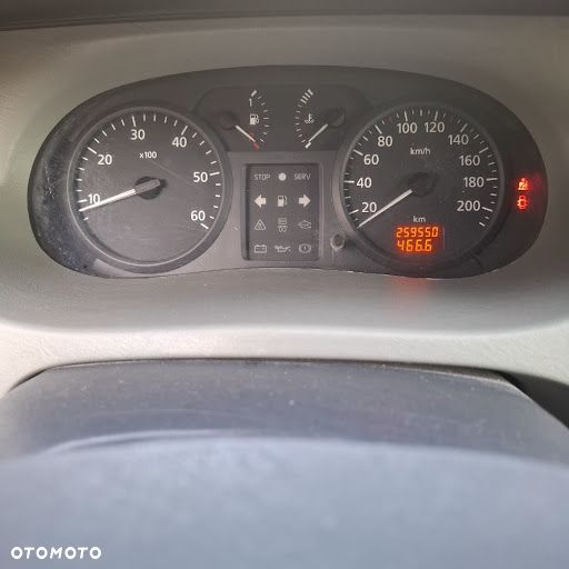 Renault TRAFIC - 2