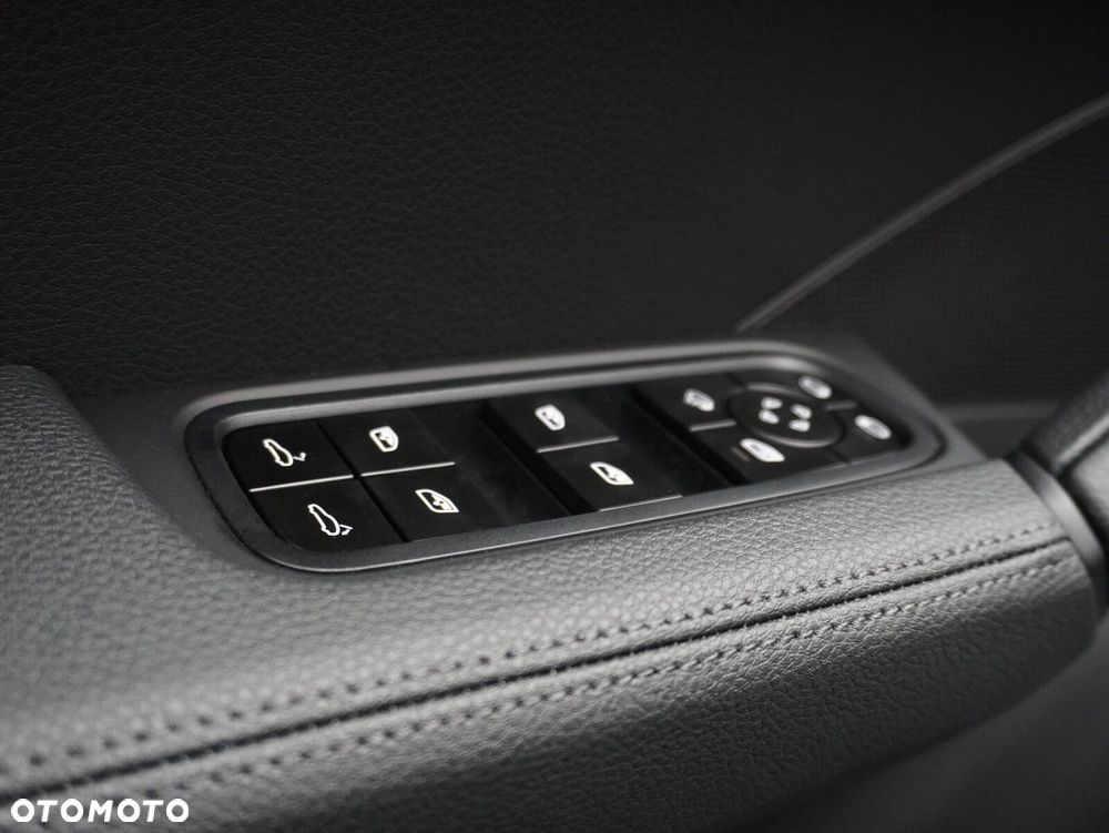 Porsche Cayenne - 20