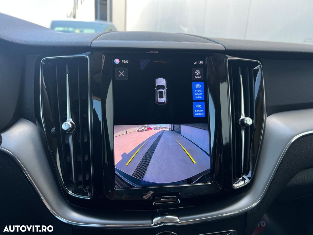Volvo XC 60 B4 MHEV AT AWD Core - 19