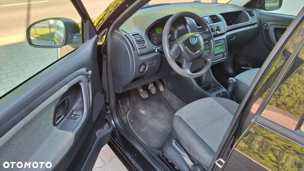 Skoda Fabia 1.2 HTP Ambiente - 14