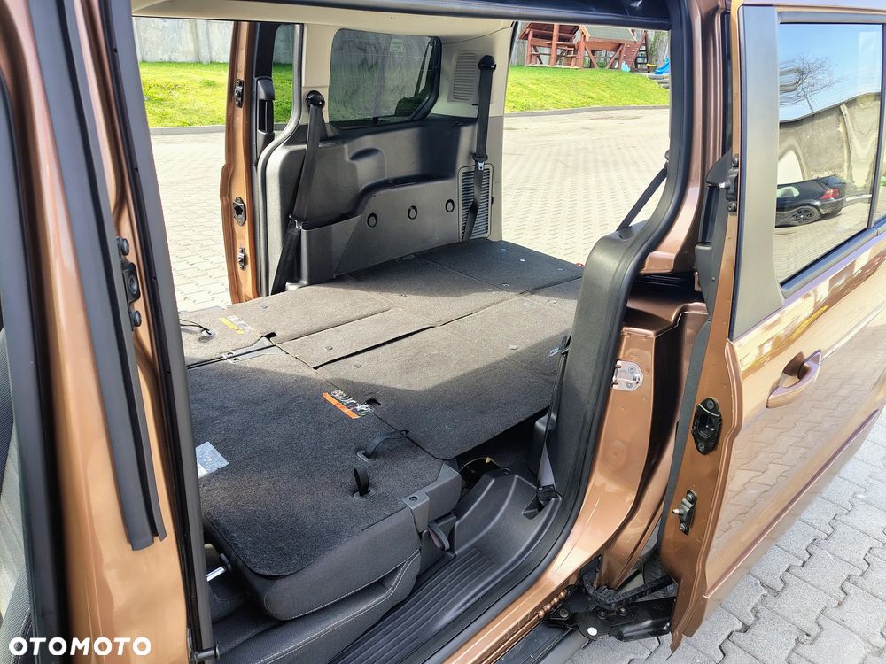 Ford Tourneo Connect Grand - 24