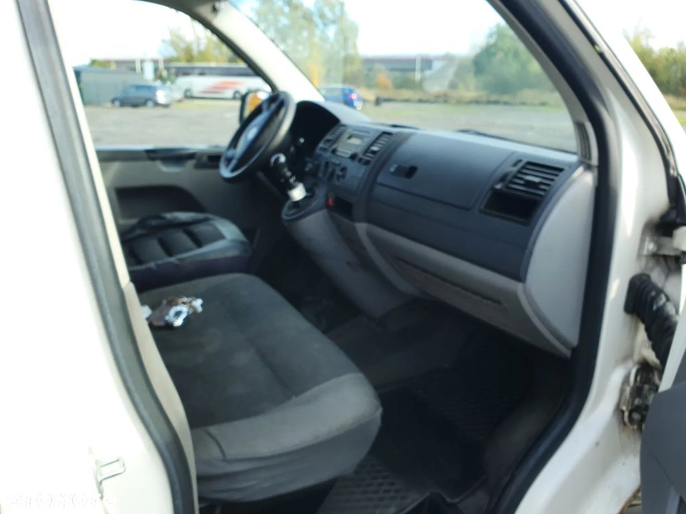 Volkswagen Transporter T5 TDI L1H1 - 24