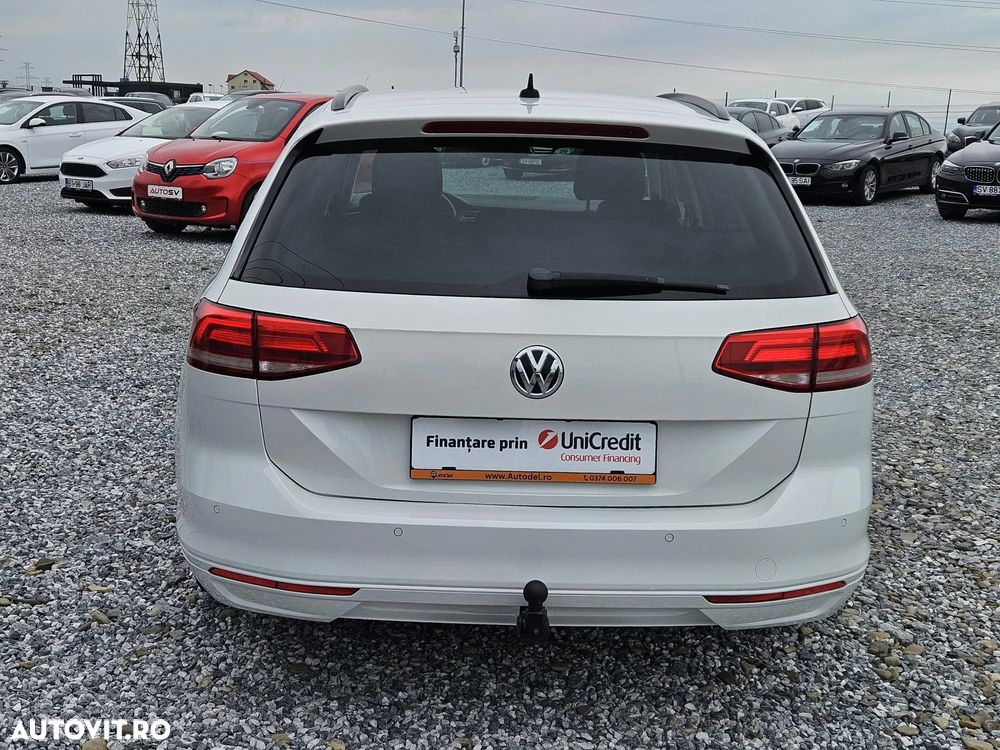 Volkswagen Passat 2.0 TDI DSG Comfortline - 10