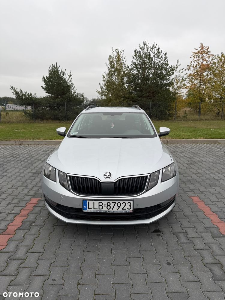 Skoda Octavia 2019 photo 2
