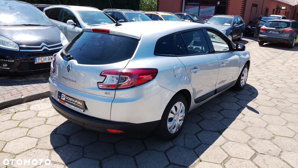 Renault Megane dCi 90 FAP Paris - 4