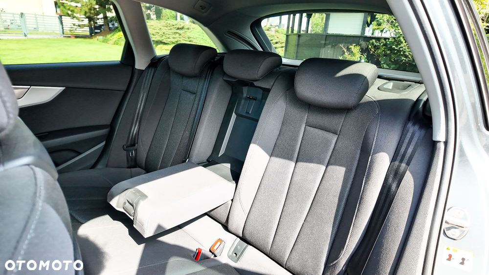 Audi A4 Avant 2.0 TDI design - 14