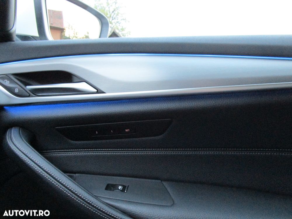 BMW Seria 5 530e xDrive AT PHEV - 33