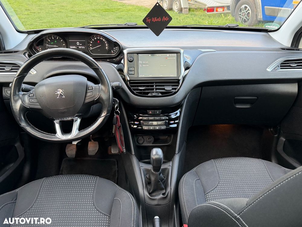 Peugeot 208 PureTech 82 Start & Stop Allure - 3