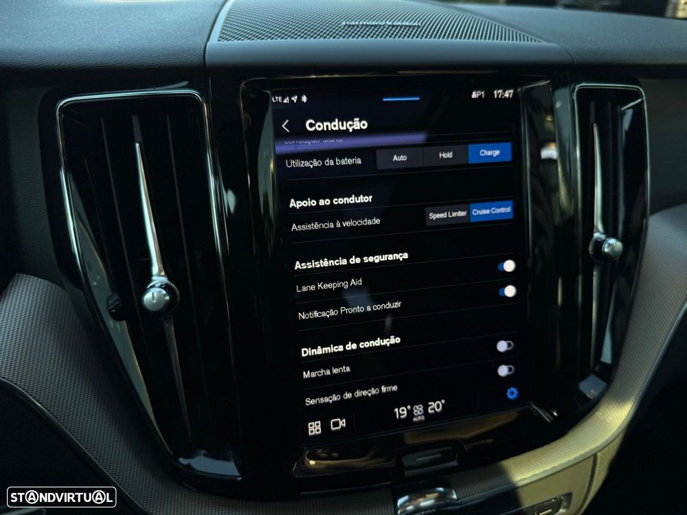 Volvo XC 60 2.0 T6 PHEV Plus Dark AWD - 51