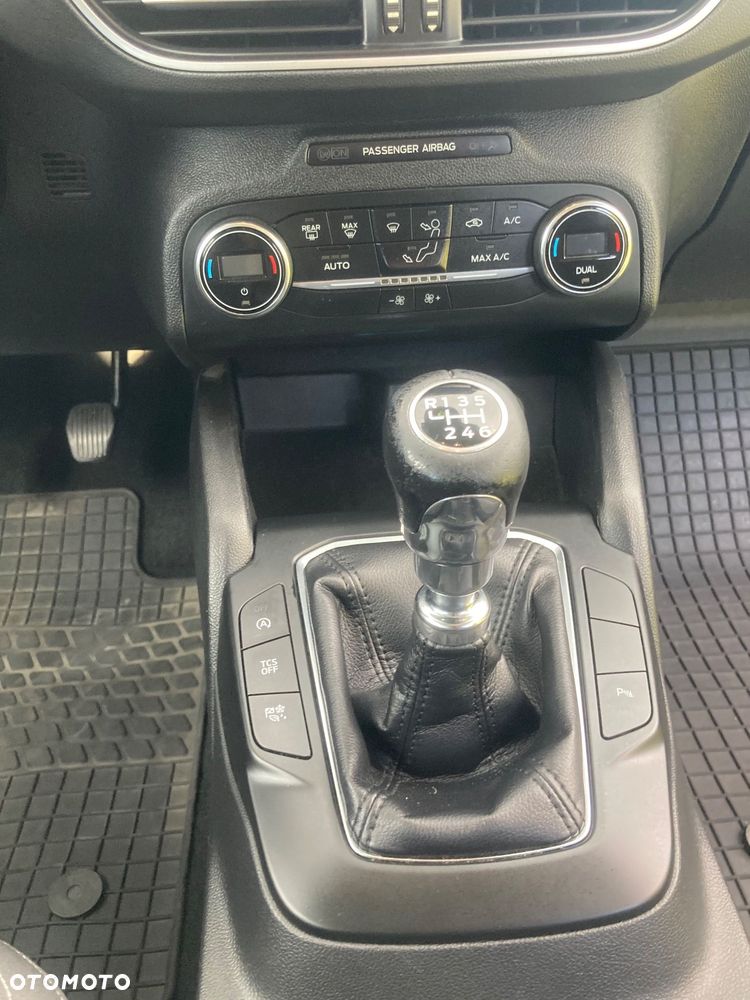 Ford Focus - 13