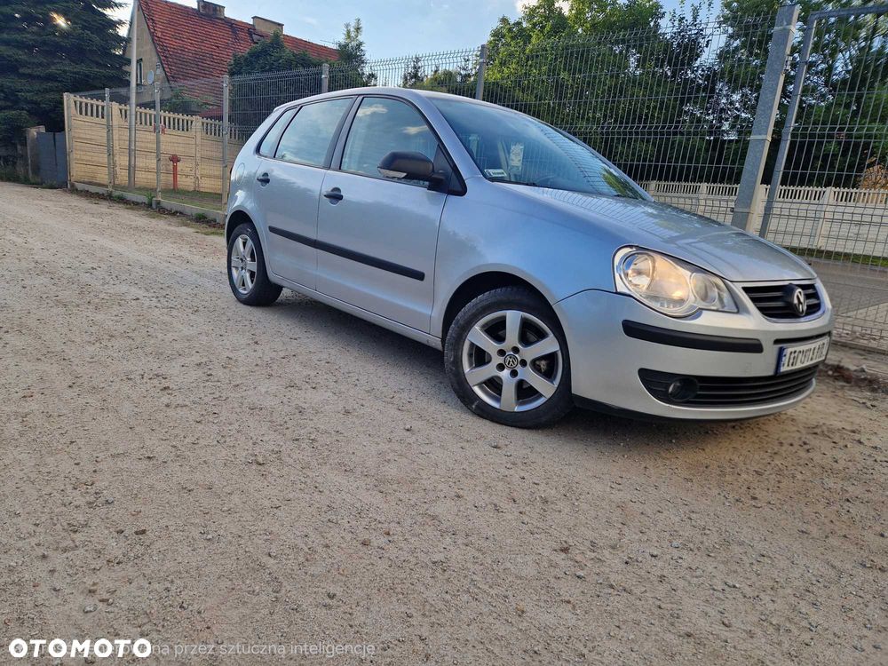Volkswagen Polo - 2